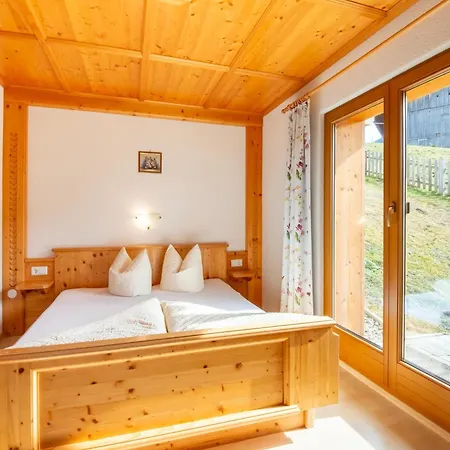 With Panoramic Terrace In Zell Am Ziller Dağ evi
